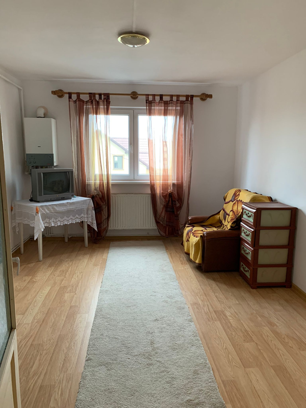 Ap. 1 cameră • Brașov