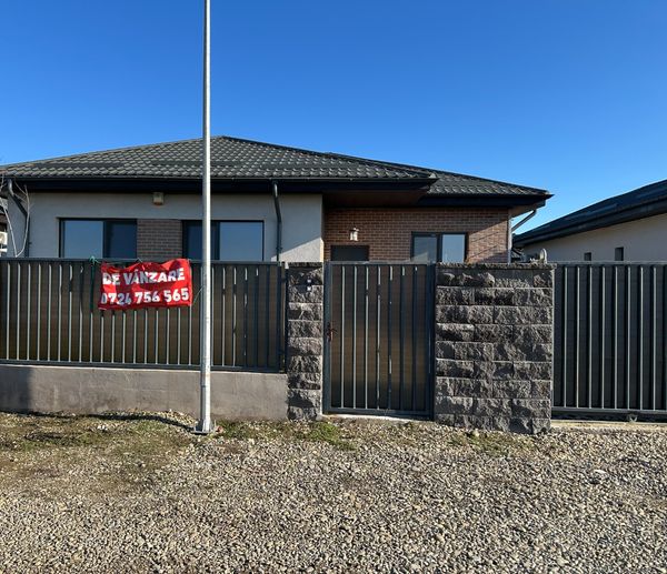 Casă/Vilă 4 camere • Tunari