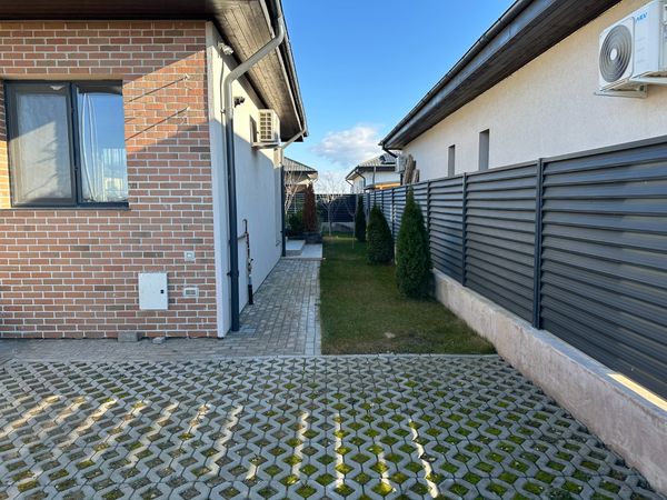 Casă/Vilă 4 camere • Tunari