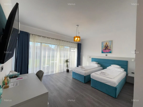 Casă/Vilă 10 camere • Avrig