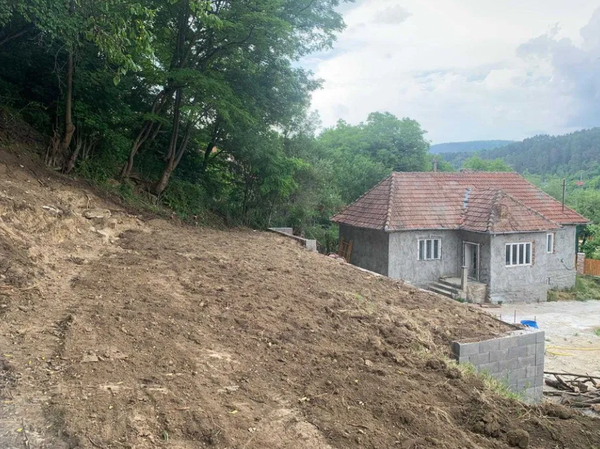 Casă/Vilă 3 camere • Micești