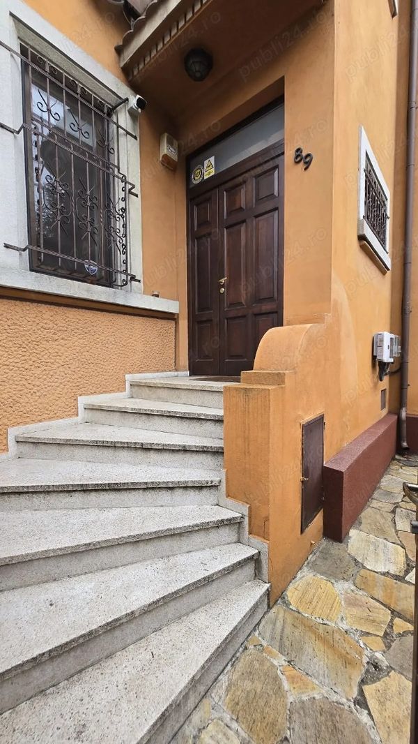 Casă/Vilă 5 camere • Sector 1