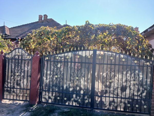 Casă/Vilă 2 camere • Cârna