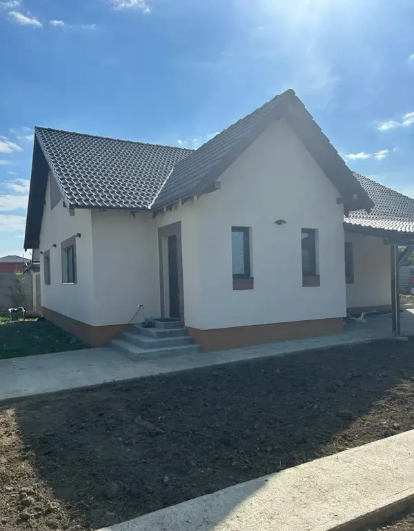 Casă/Vilă 4 camere • Sânmihaiu Român