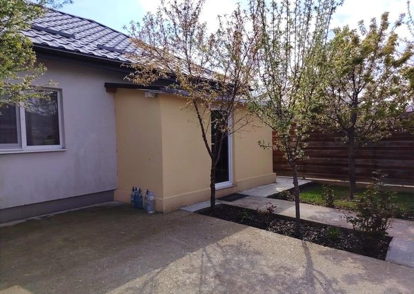 Casă/Vilă 3 camere • Glina