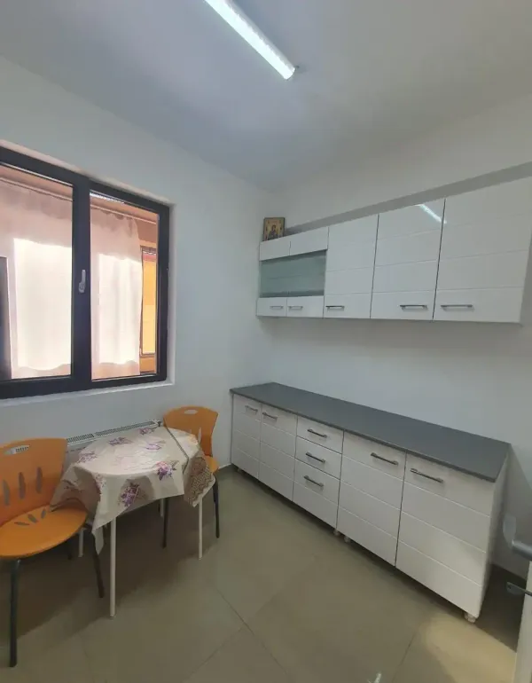Ap. 2 camere • Roșu