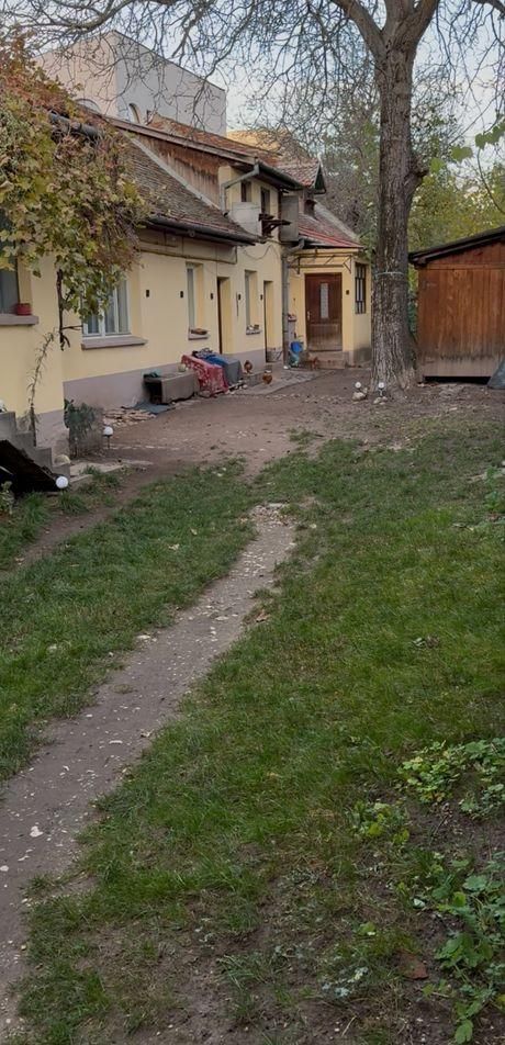 Casă/Vilă 4 camere • Brașov