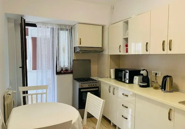 Ap. 3 camere • București