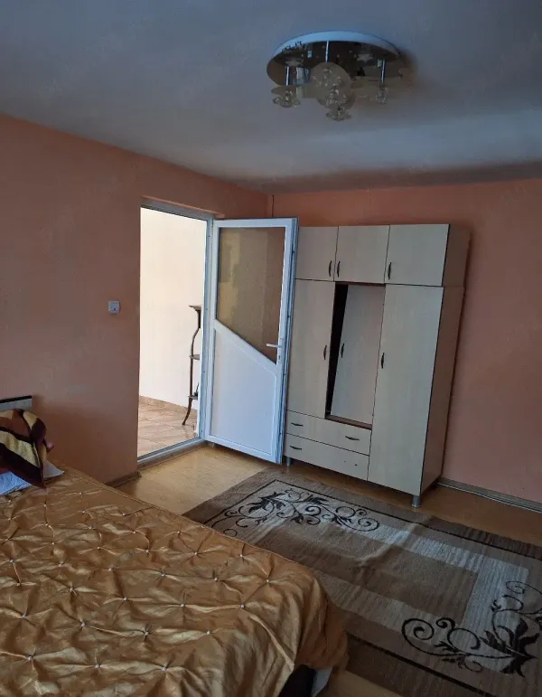 Casă/Vilă 6 camere • Iași