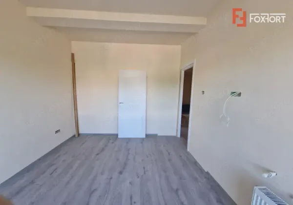 Casă/Vilă 4 camere • Moșnița Nouă