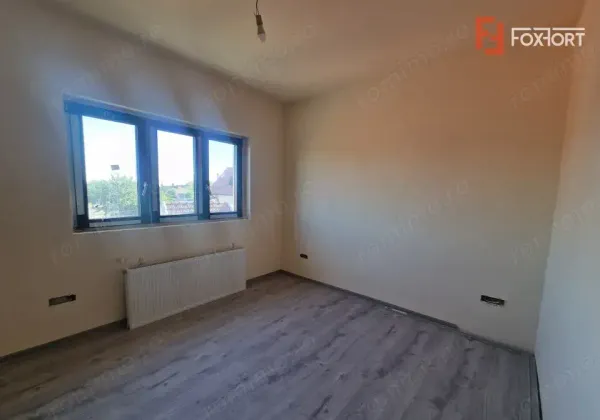 Casă/Vilă 4 camere • Moșnița Nouă