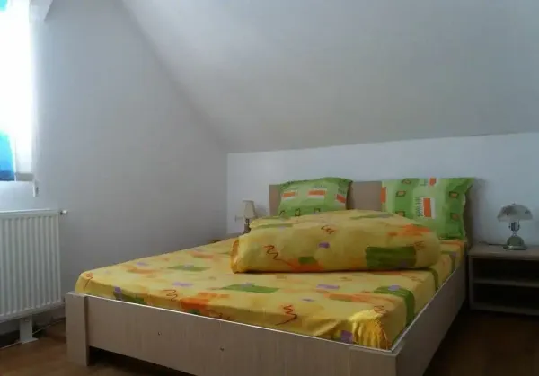 Casă/Vilă 3 camere • Târgu Jiu