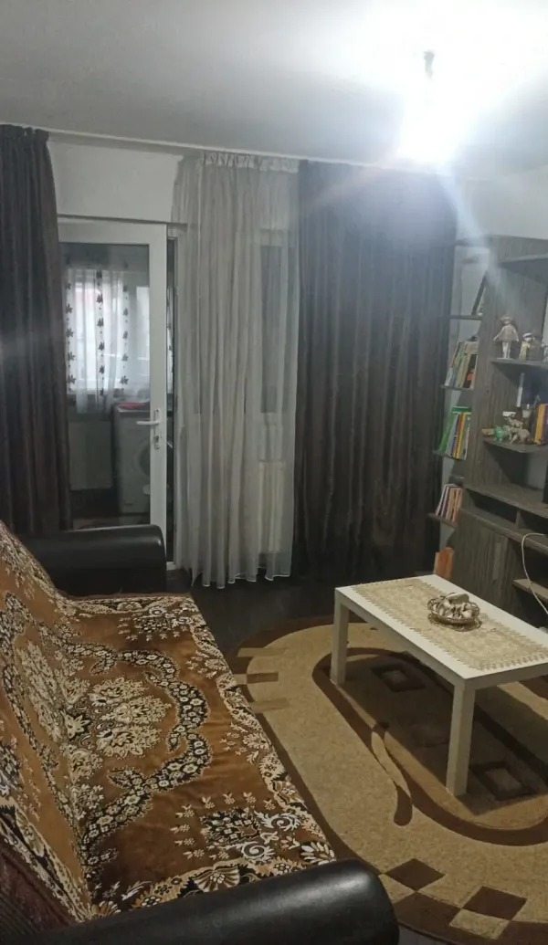 Ap. 2 camere • Găești