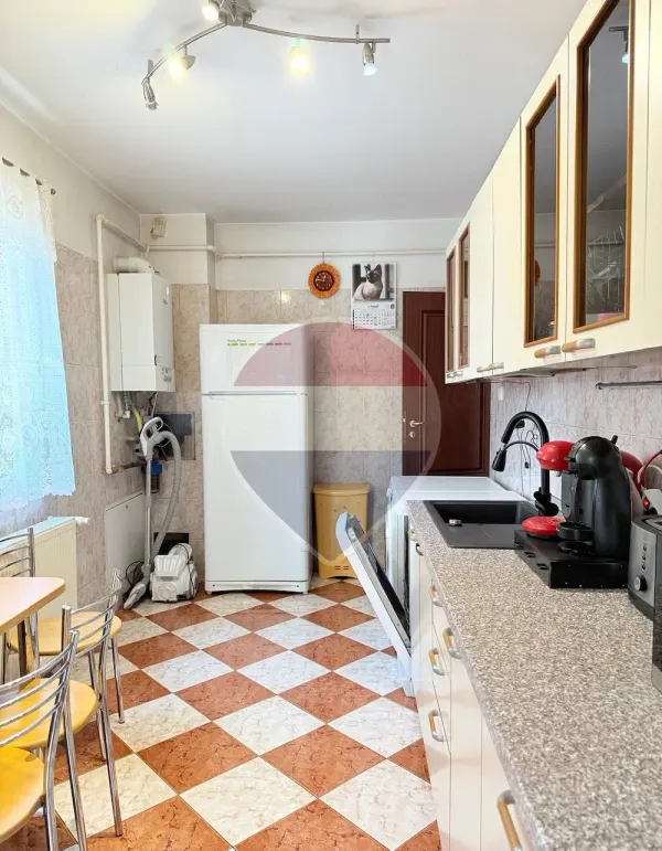Ap. 4 camere • București