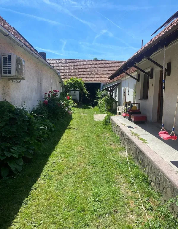 Casă/Vilă 4 camere • Geoagiu